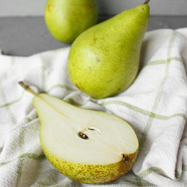 Discover the Sweetness of Pears: A Comprehensive Guide to the Health Benefits and Culinary Wonders of Pears